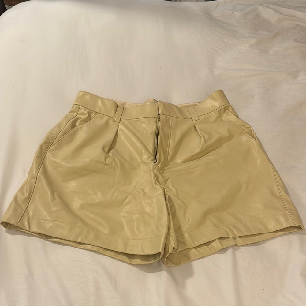 Abercrombie & Fitch Tan High Waist Shorts